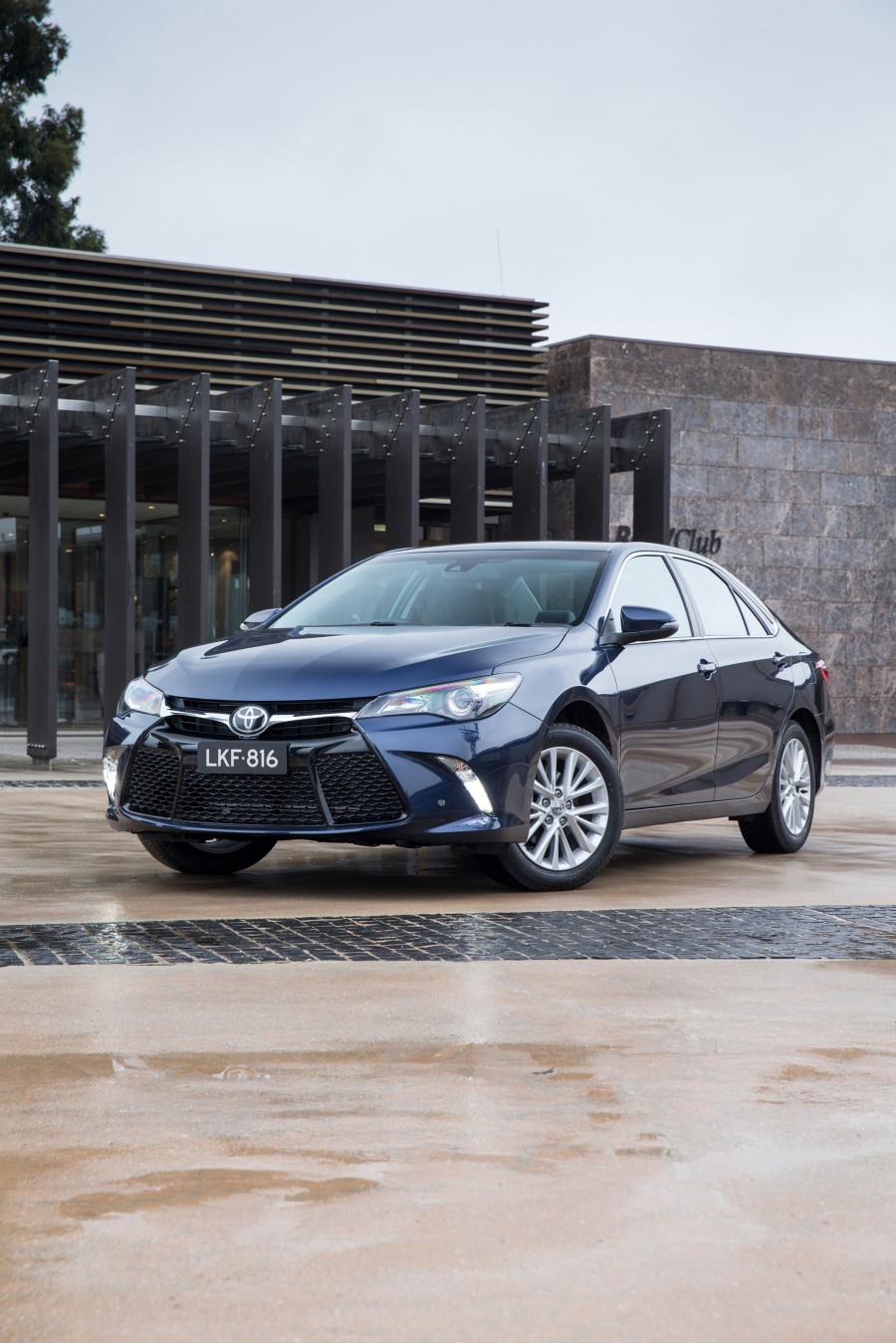  Toyota Camry Atara SL 2015 года  (фото 7 из 22)